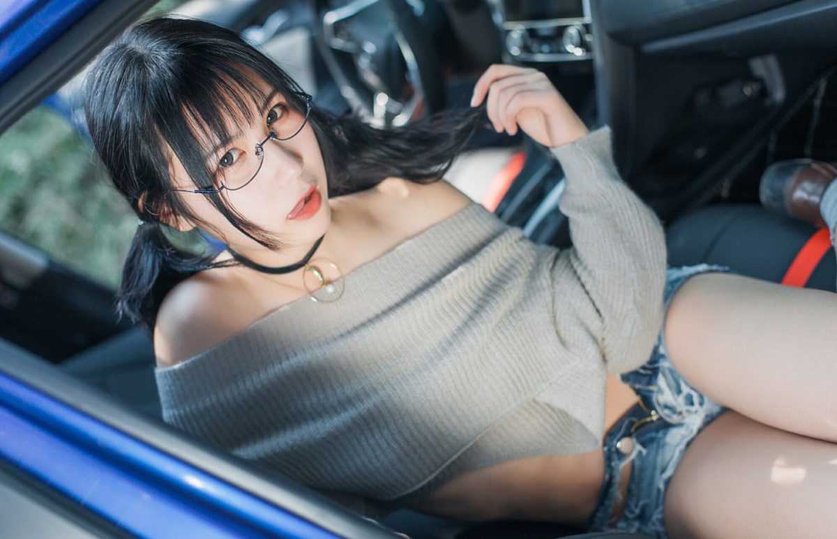 COSER美女逐月su – 车内篇 – COSPLAY