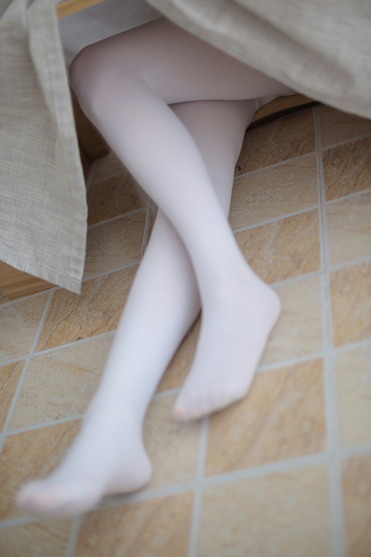 [森萝财团]R15-010羞嗒嗒的白丝MM – COSPLAY