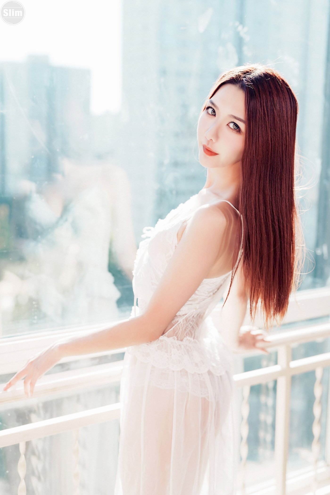 嫩模源纱希喵喵喵修长美腿搭配薄纱白裙私房写真 – 美女 –