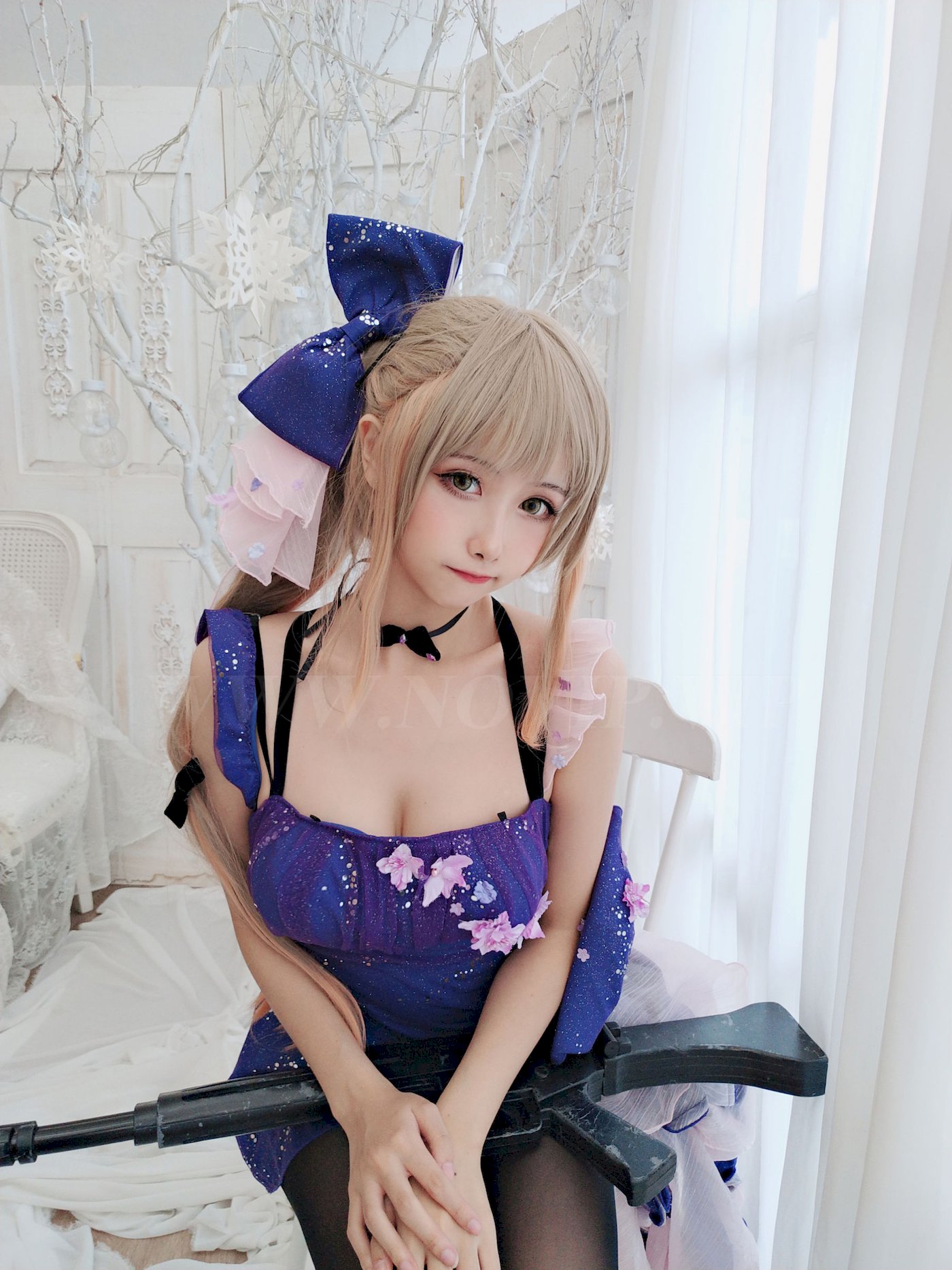 微博妹子Momoko葵葵黑丝美腿紫色长裙COS K2 – 美女 –