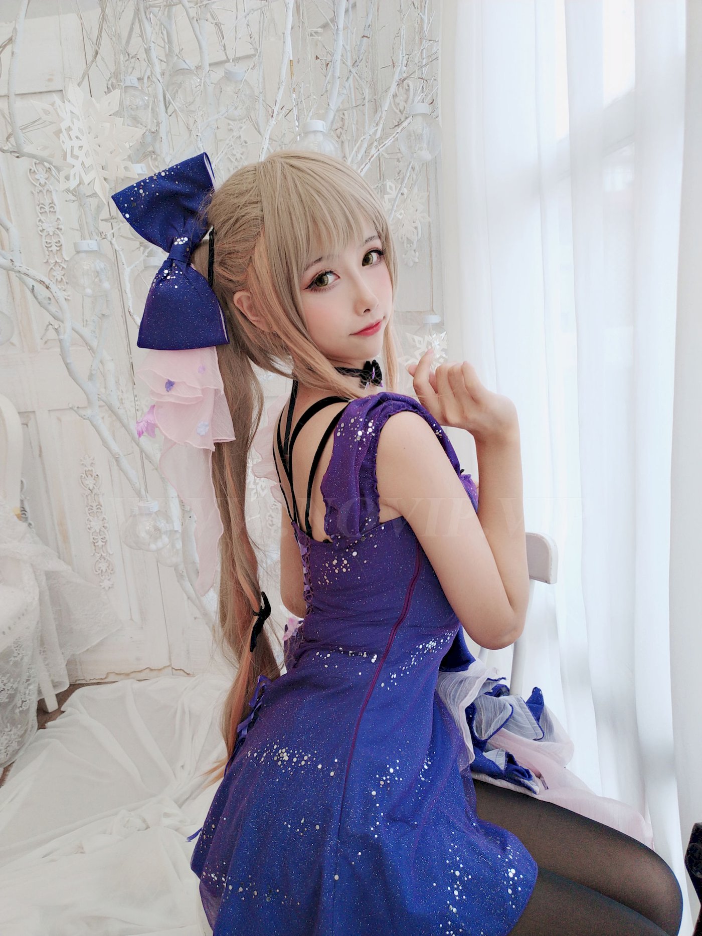 微博妹子Momoko葵葵黑丝美腿紫色长裙COS K2 – 美女 –