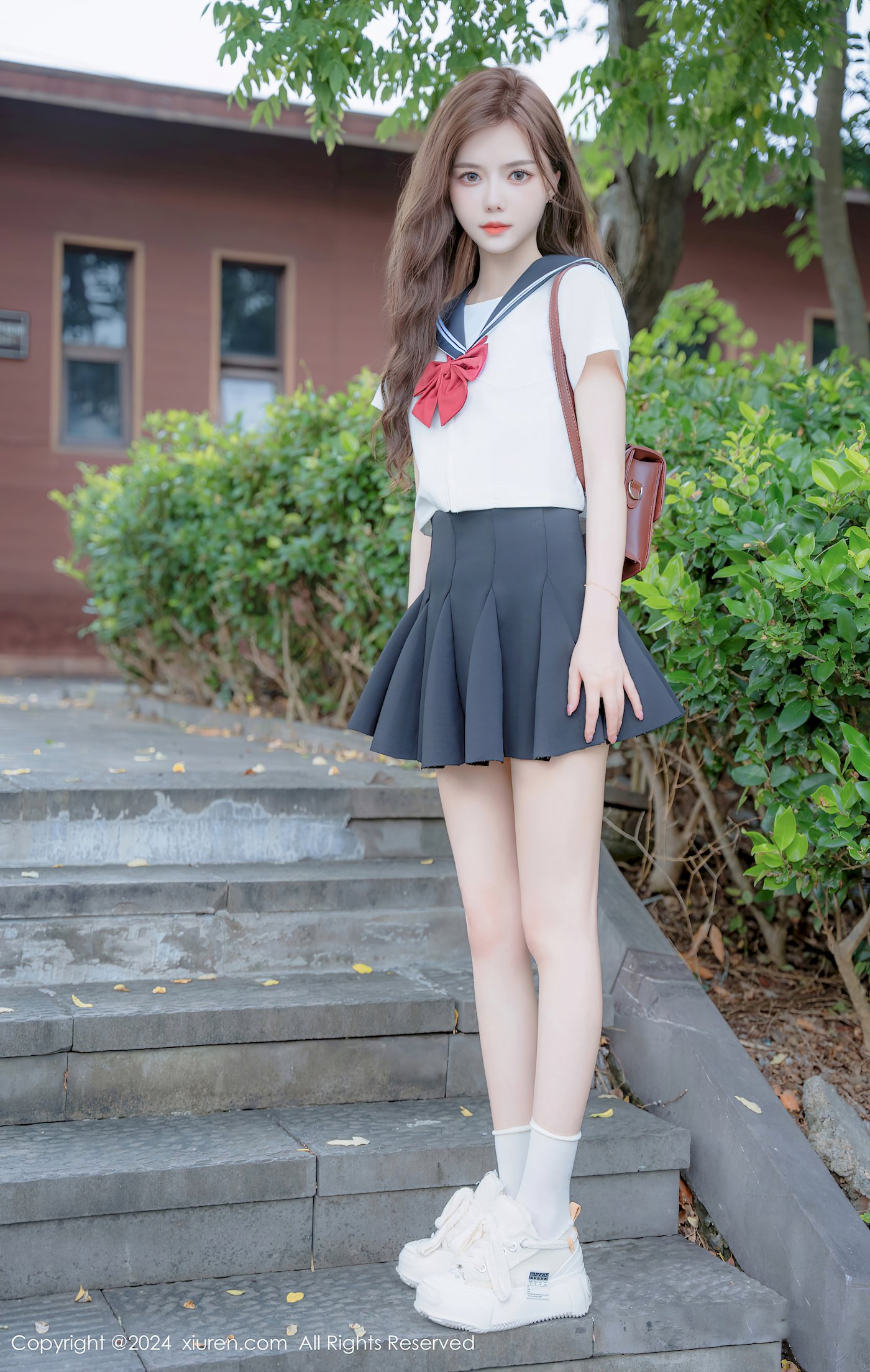 秀人网模特拍黄瓜girl修长美腿搭配JK制服首套写真 – 美女 –