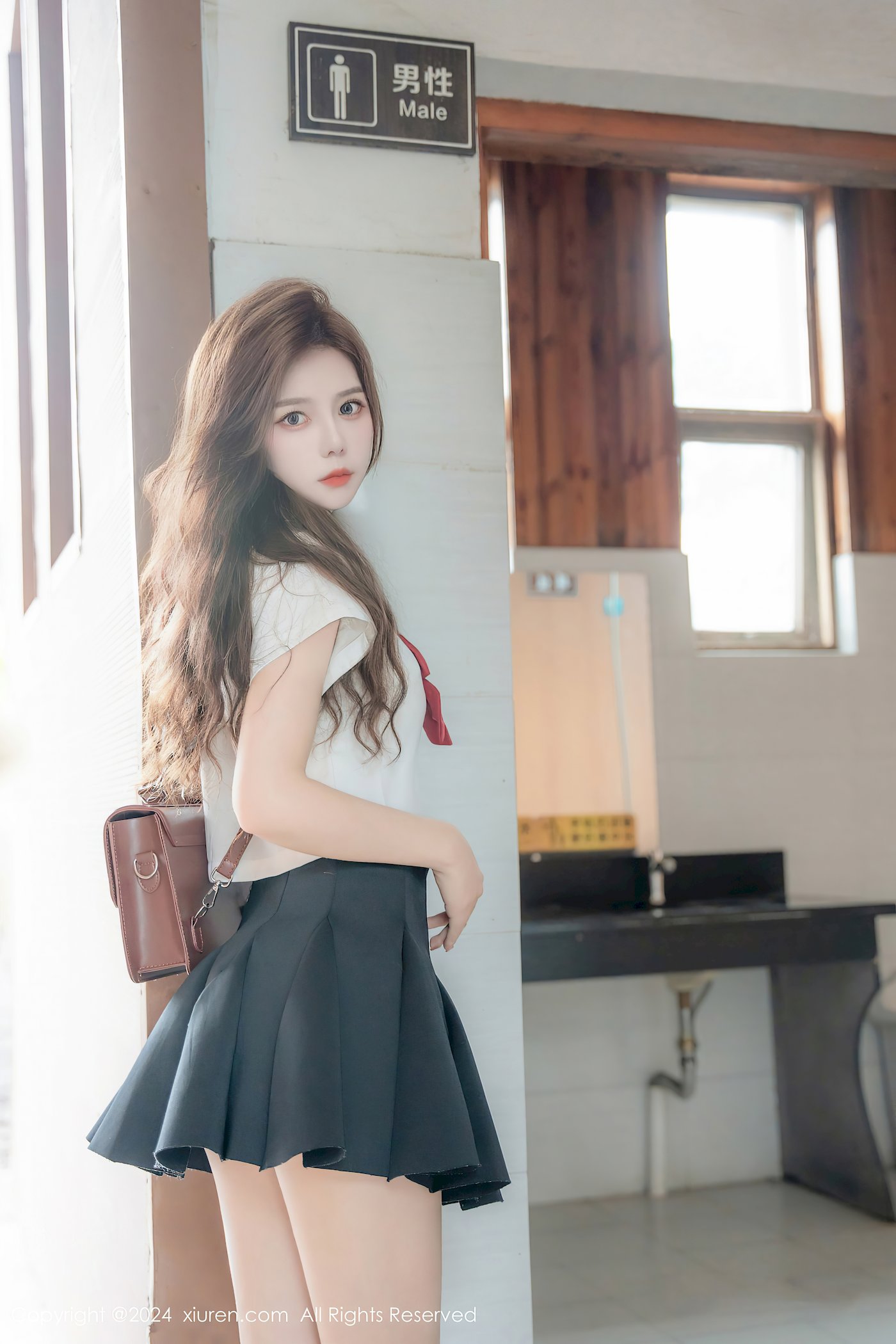 秀人网模特拍黄瓜girl修长美腿搭配JK制服首套写真 – 美女 –