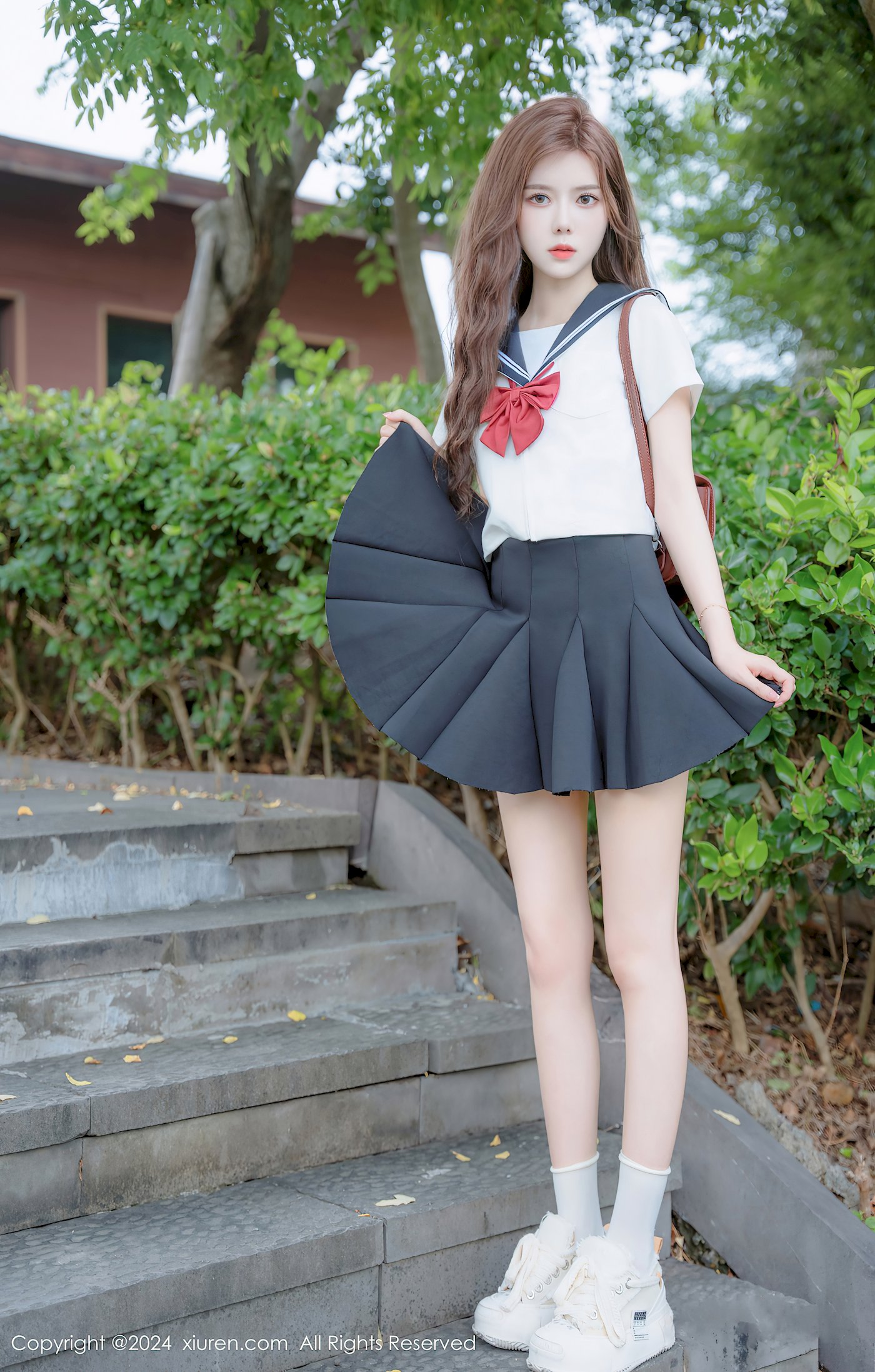 秀人网模特拍黄瓜girl修长美腿搭配JK制服首套写真 – 美女 –