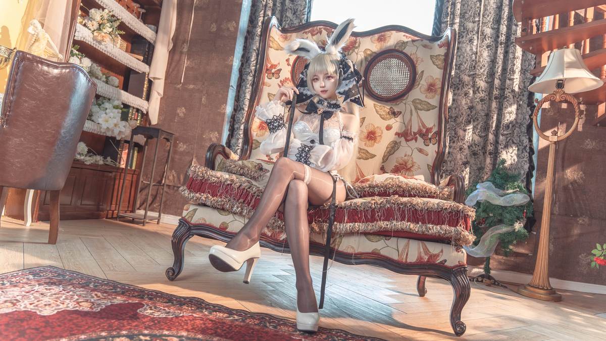 狐玖玖 – 碧蓝航线 可畏白兔女郎：兔女郎美腿大尺度还原 25P
