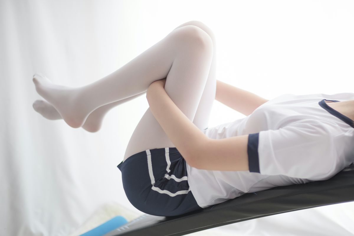 [森萝财团]R15-013白丝运动少女 – COSPLAY