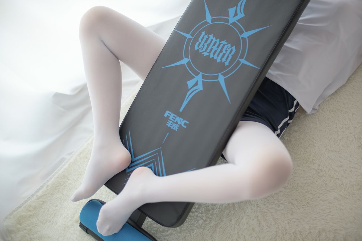 [森萝财团]R15-013白丝运动少女 – COSPLAY