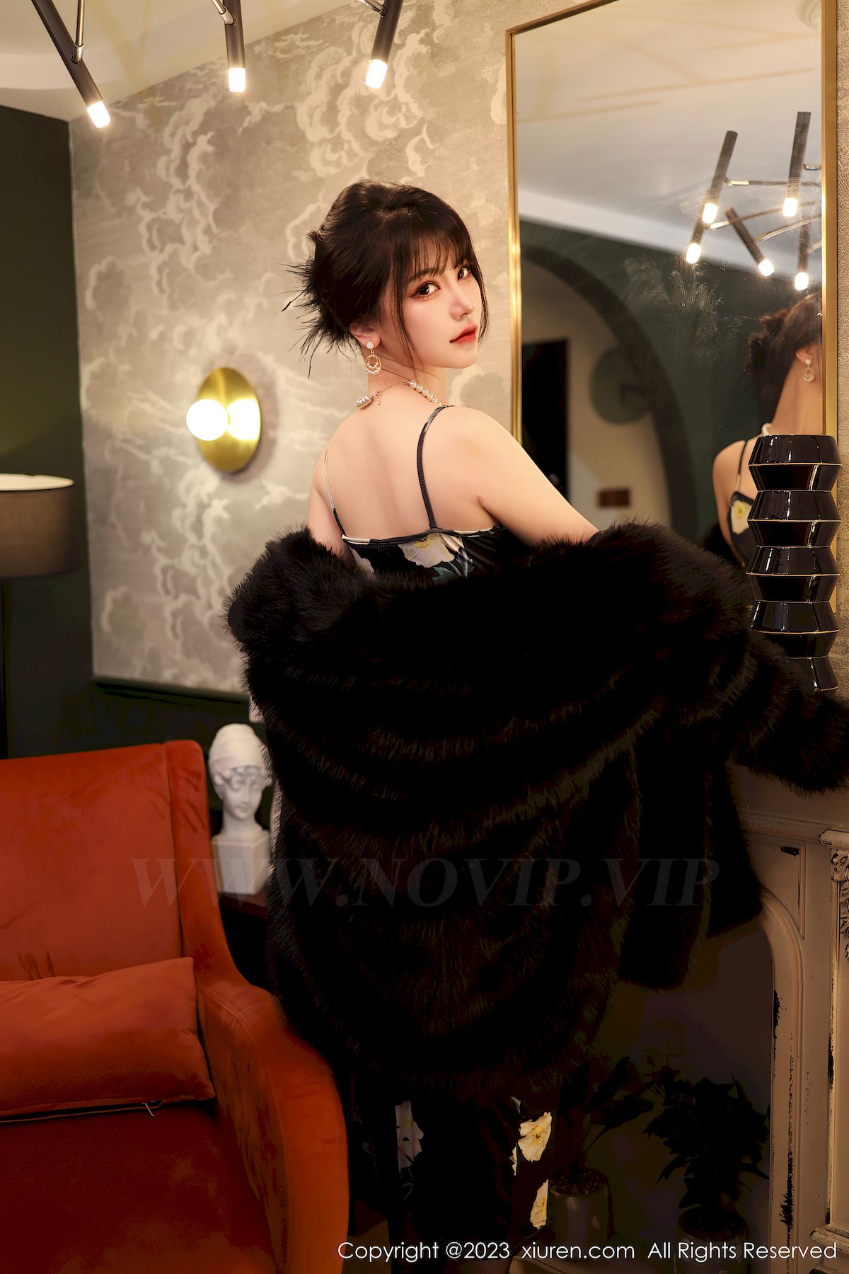 秀人网新人嫩模桃桃子_黑色花朵图案长裙黑丝性感写真 – 美女 –