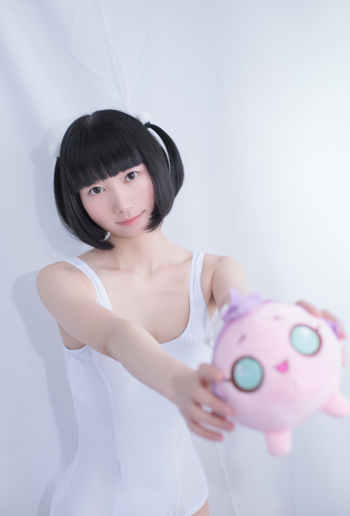[轻兰映画写真]SPL.001 白色纯情丝袜秀 – COSPLAY