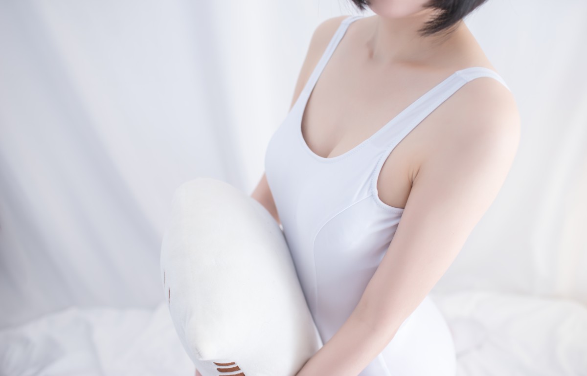 [轻兰映画写真]SPL.001 白色纯情丝袜秀 – COSPLAY