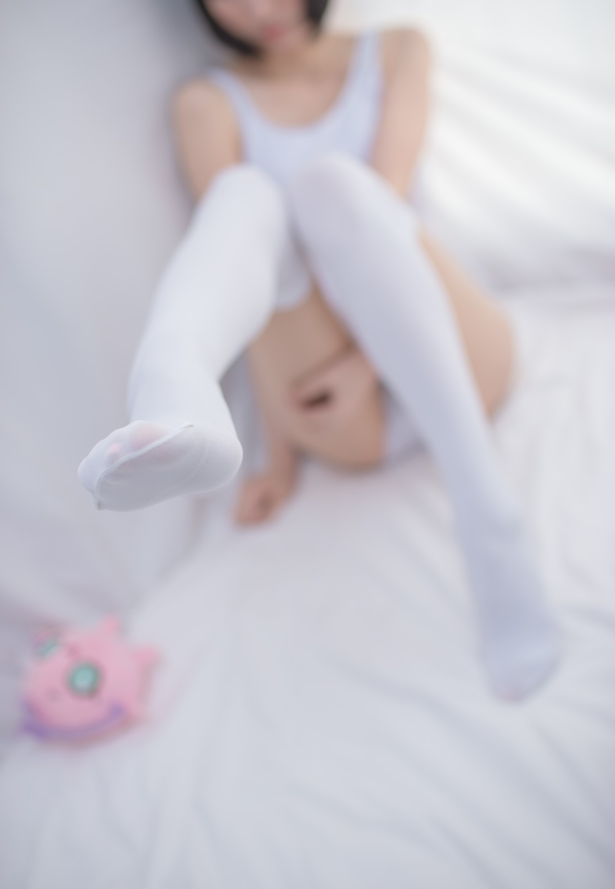 [轻兰映画写真]SPL.001 白色纯情丝袜秀 – COSPLAY