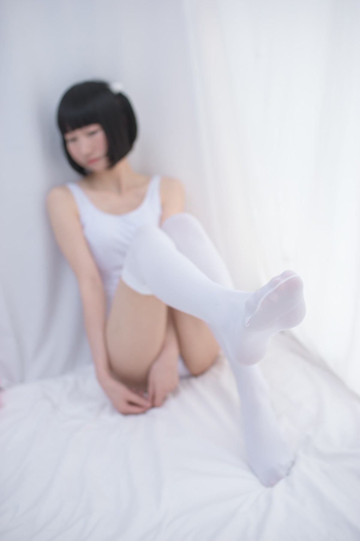 [轻兰映画写真]SPL.001 白色纯情丝袜秀 – COSPLAY