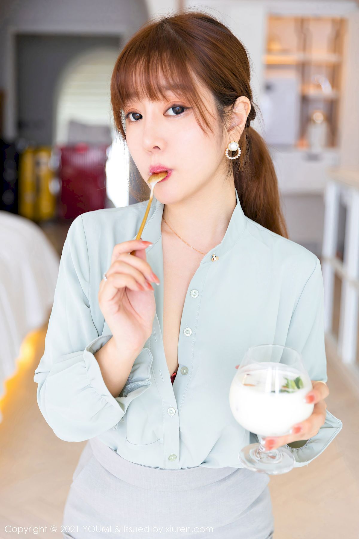 [尤蜜荟YouMi] Vol.592 女神王雨纯 – 职场OL+私人管家剧情大理旅拍