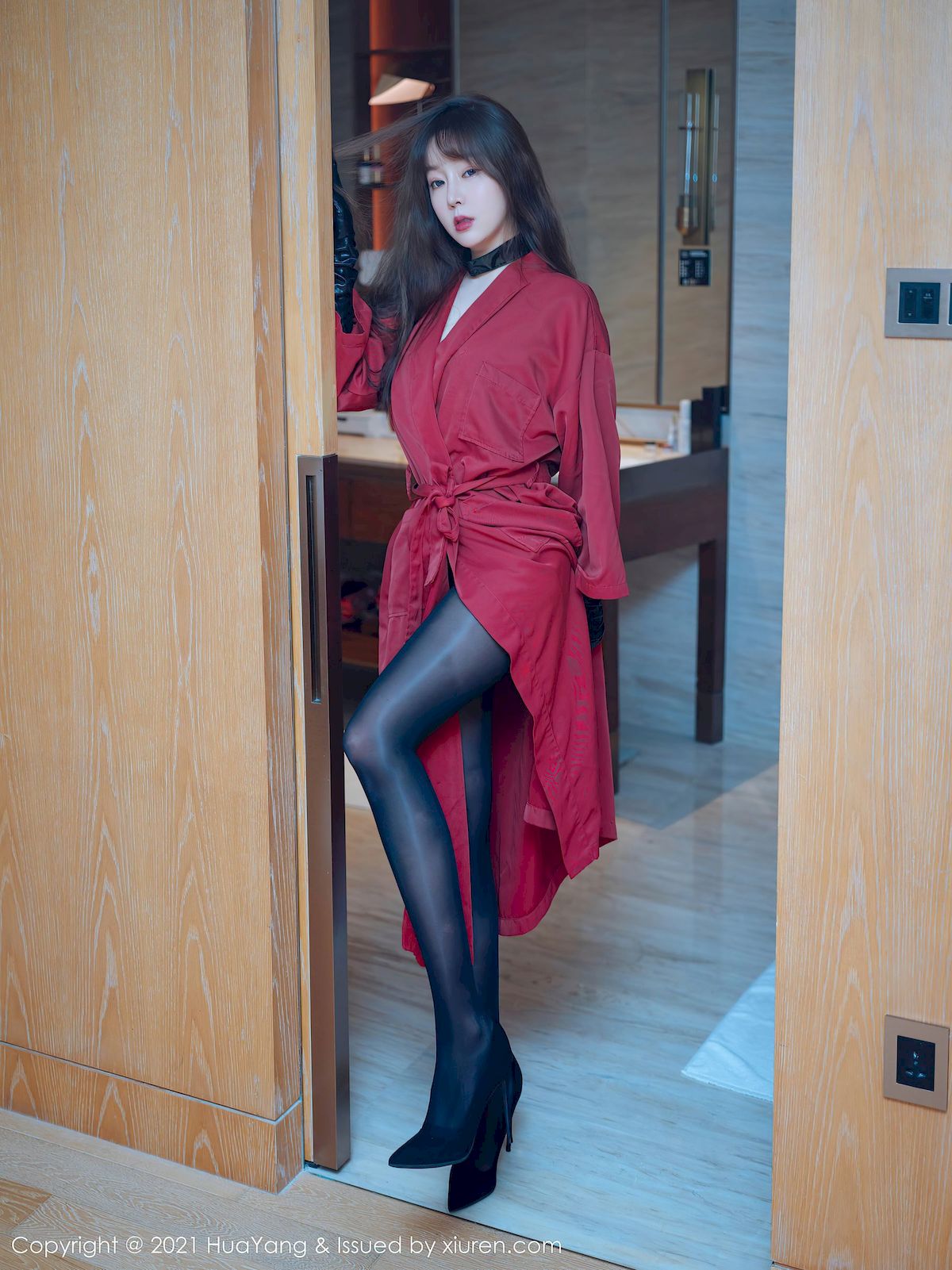 [花漾HuaYang] Vol.373 女神王雨纯 – 黑色主题的皮衣情趣服饰厦门旅拍
