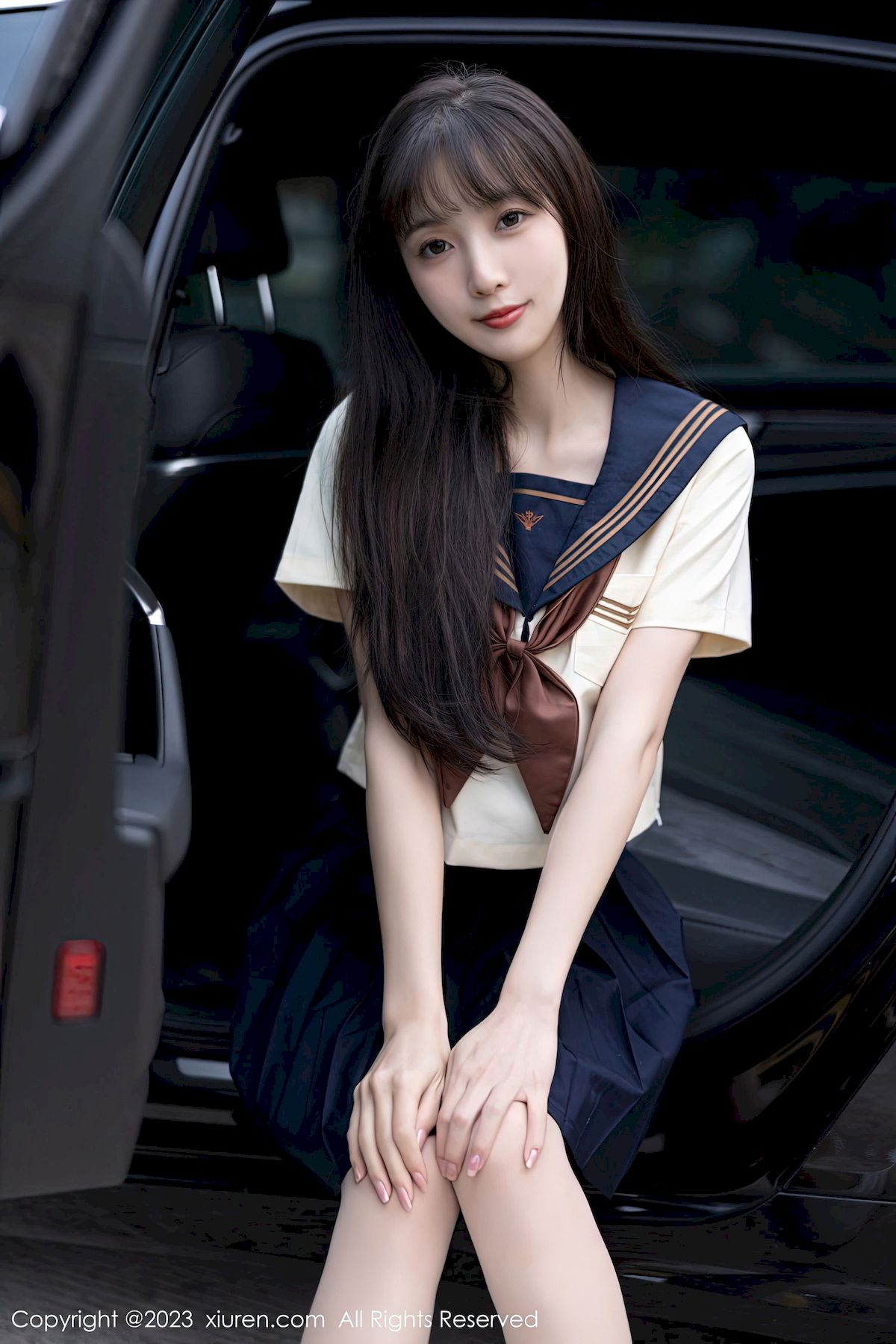 [秀人XiuRen] No.6126 模特林星阑 – 学妹制服+原色丝袜海南岛旅拍