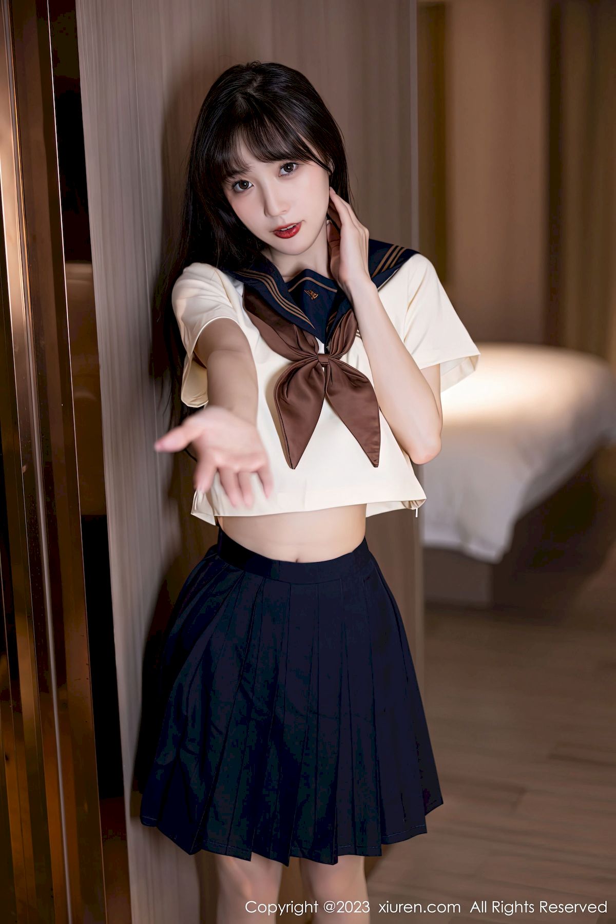 [秀人XiuRen] No.6126 模特林星阑 – 学妹制服+原色丝袜海南岛旅拍
