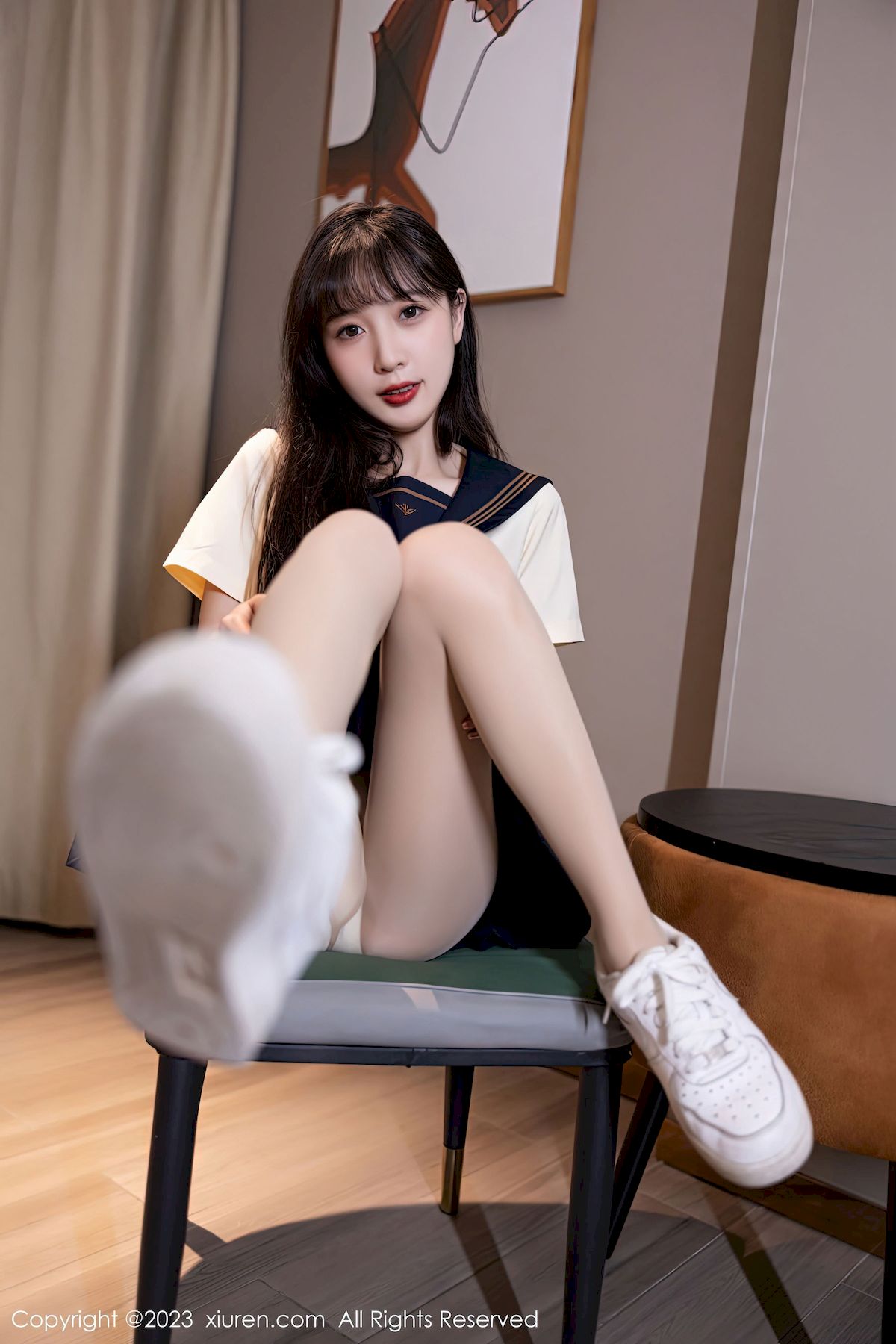 [秀人XiuRen] No.6126 模特林星阑 – 学妹制服+原色丝袜海南岛旅拍