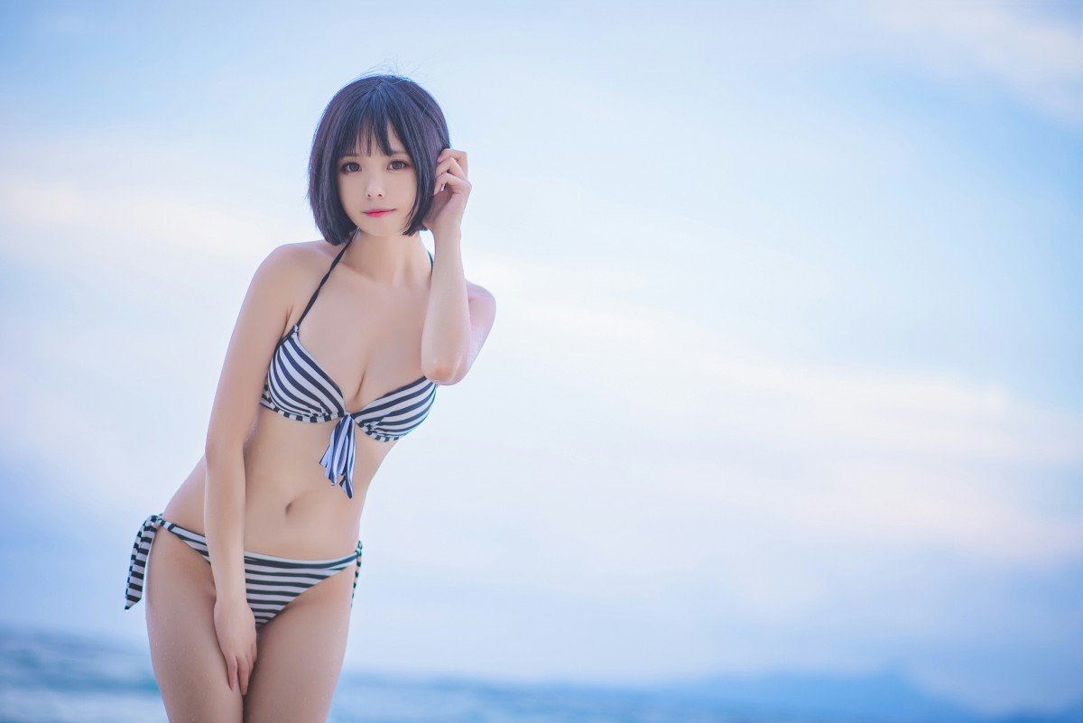 白金Saki写真 – 水着 – COSPLAY