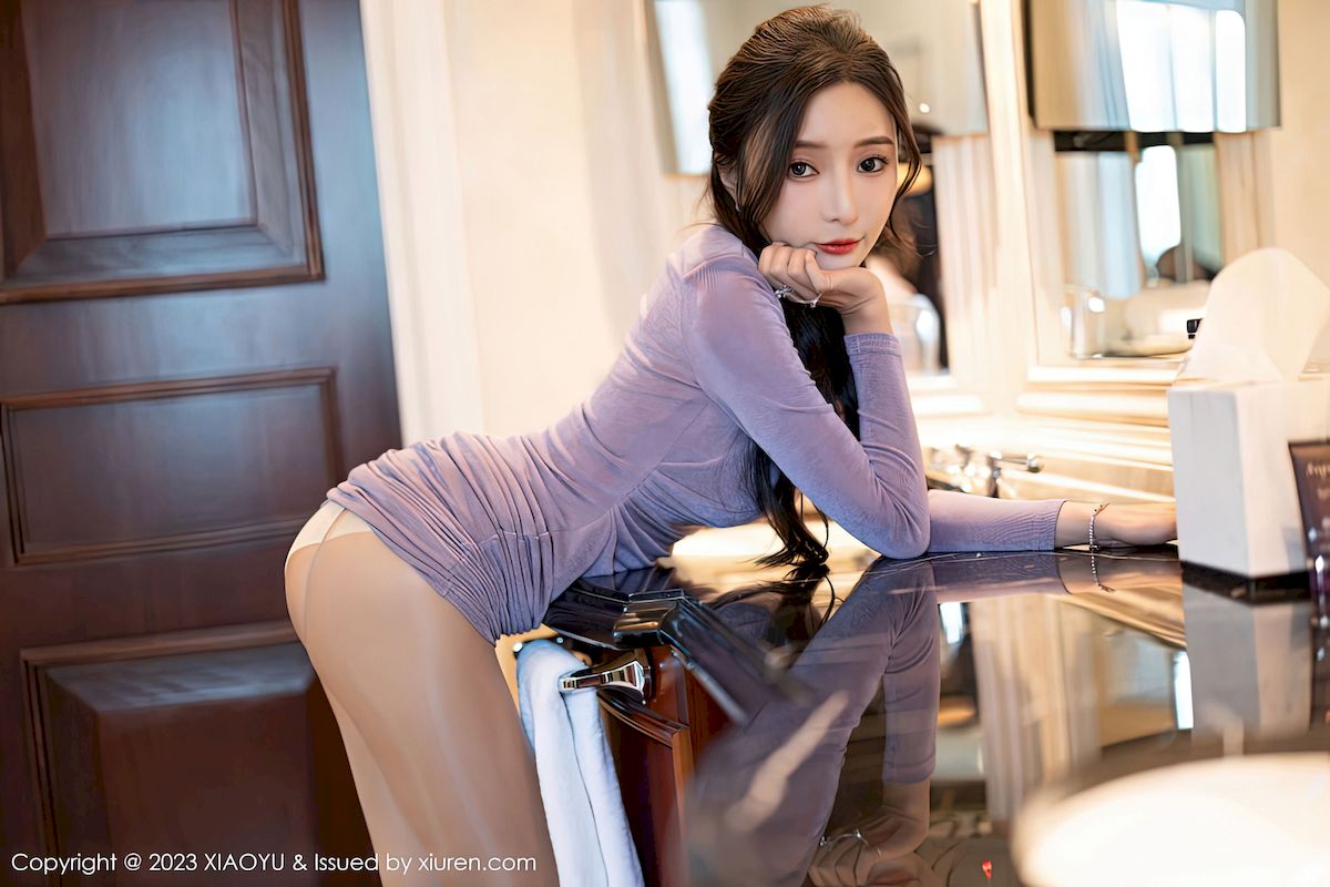 [语画界XIAOYU] Vol.947 女神王馨瑶yanni – 淡紫色收身连衣长裙性感写真