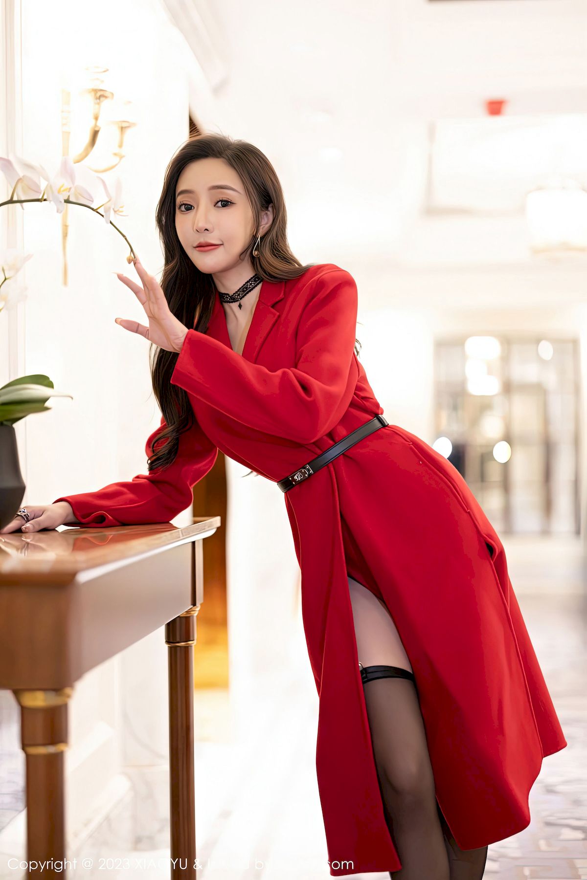 [语画界XIAOYU] Vol.945 女神王馨瑶yanni – 红色外衣+黑丝内衣性感写真