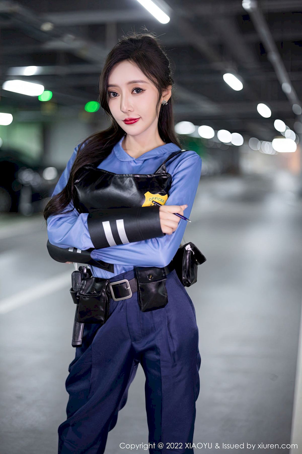 [语画界XIAOYU] Vol.929 女神王馨瑶yanni – 女警制服+灰丝制服性感写真