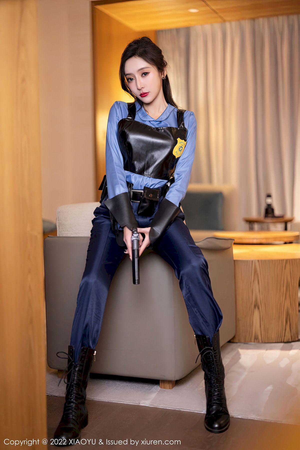 [语画界XIAOYU] Vol.929 女神王馨瑶yanni – 女警制服+灰丝制服性感写真