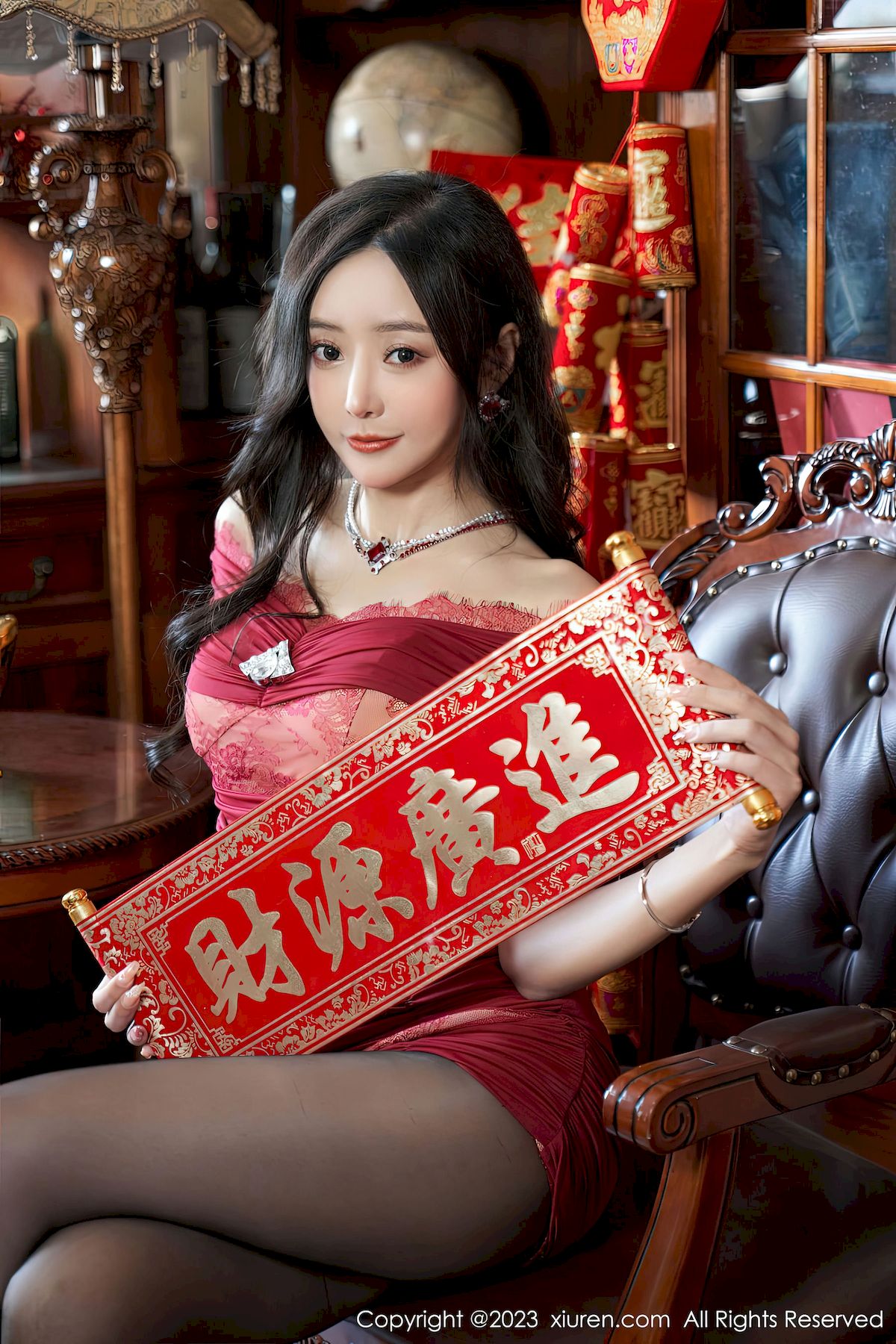 [秀人XiuRen] No.6164 女神王馨瑶yanni – 红色连衣短裙+情趣内衣性感写真