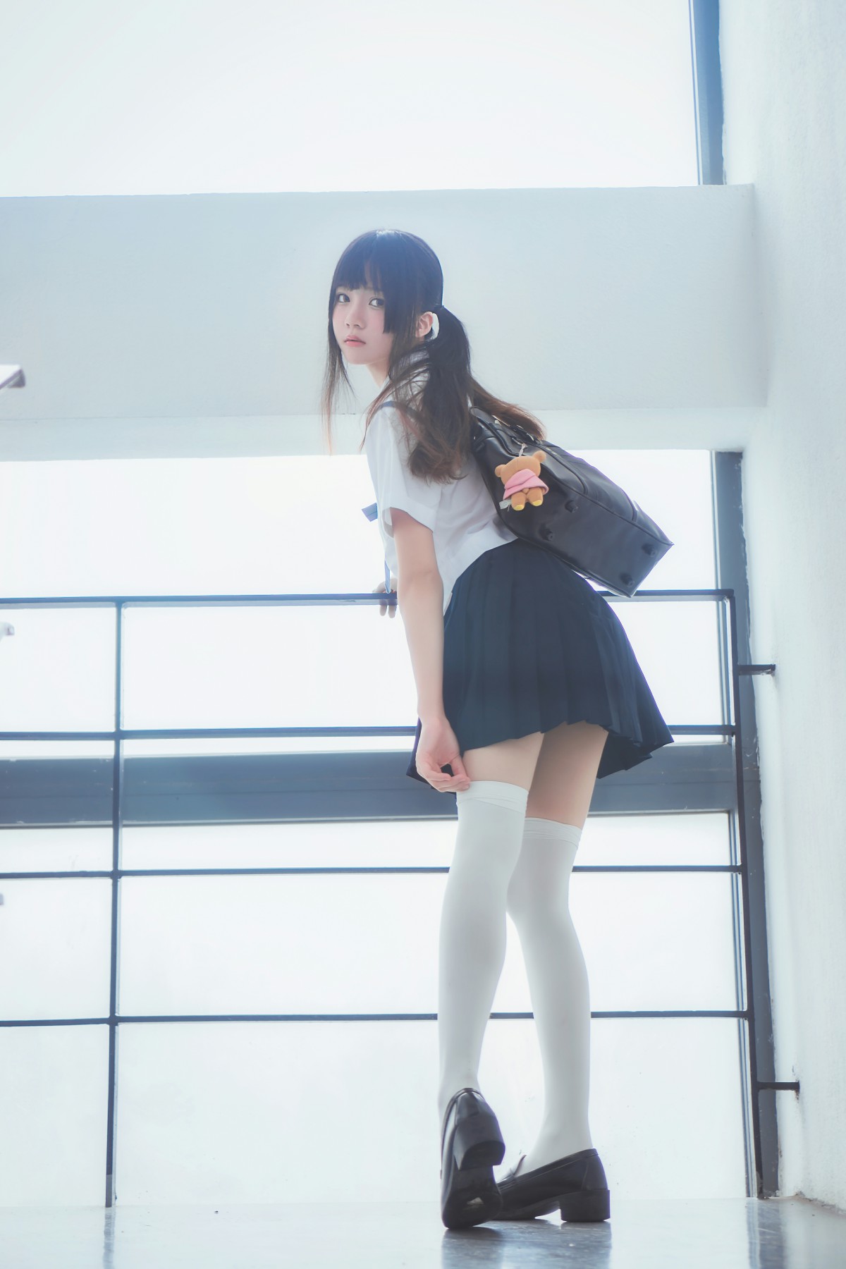 萝莉风COS 桜桃喵 – 蓝白水手服 – COSPLAY