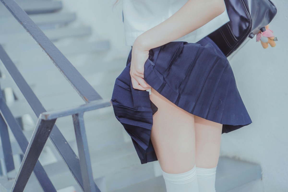 萝莉风COS 桜桃喵 – 蓝白水手服 – COSPLAY
