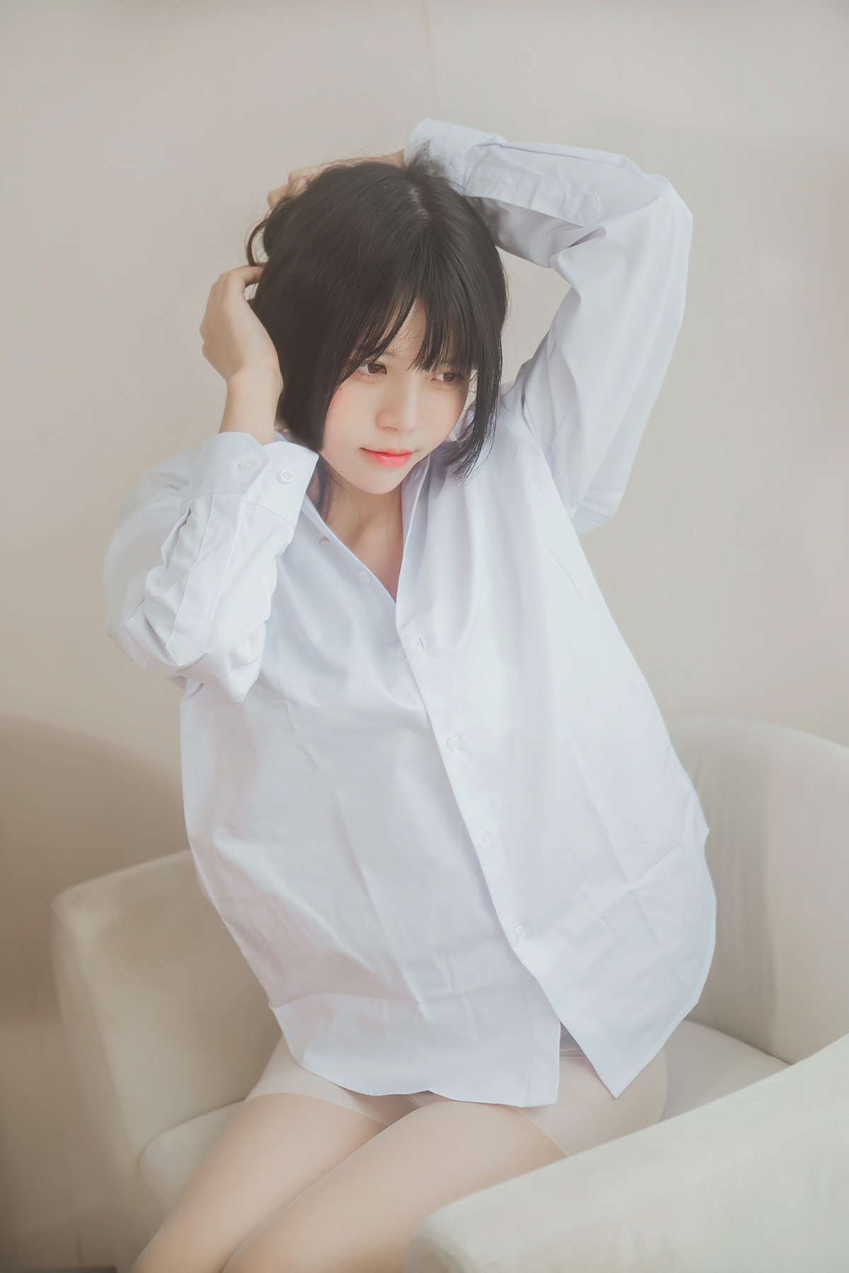 萝莉风COS 桜桃喵 – 白衬衫散发 – COSPLAY