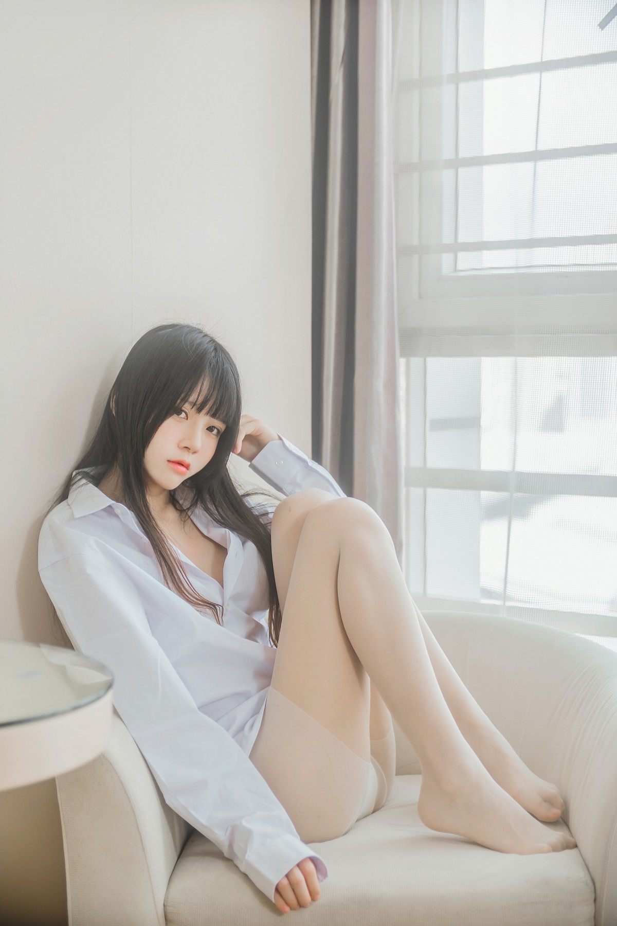 萝莉风COS 桜桃喵 – 白衬衫散发 – COSPLAY