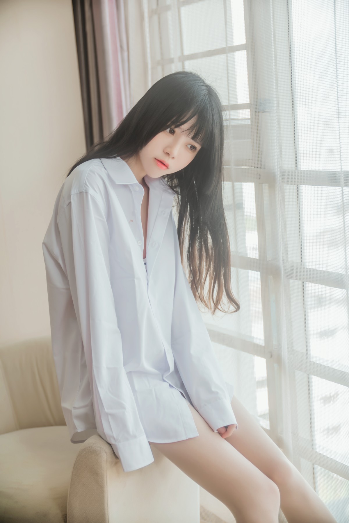 萝莉风COS 桜桃喵 – 白衬衫散发 – COSPLAY