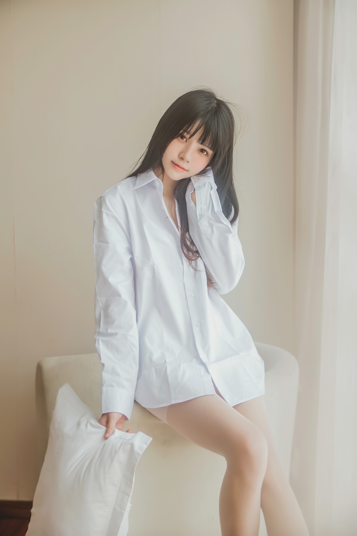 萝莉风COS 桜桃喵 – 白衬衫散发 – COSPLAY