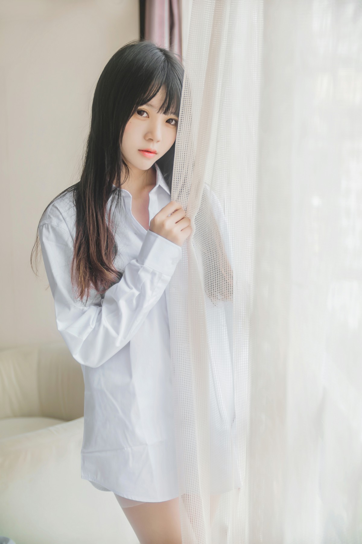 萝莉风COS 桜桃喵 – 白衬衫散发 – COSPLAY