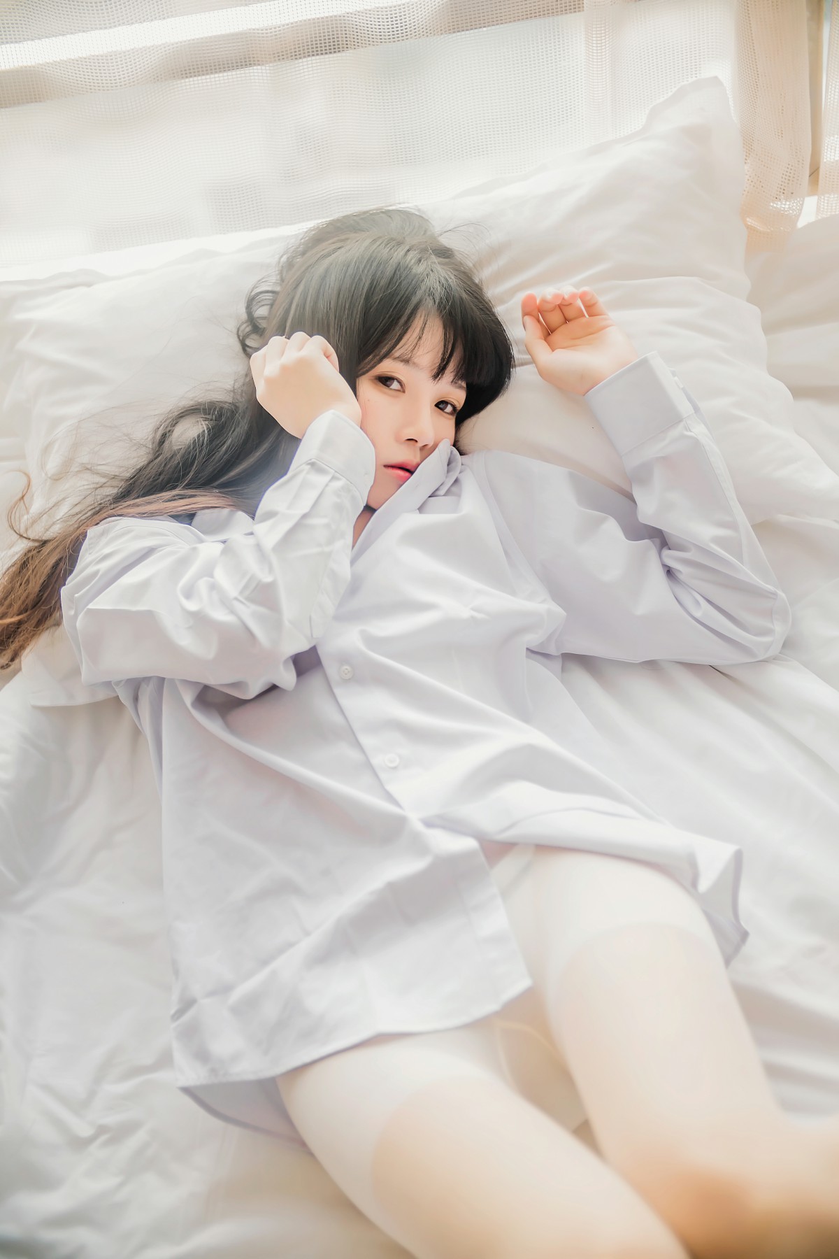 萝莉风COS 桜桃喵 – 白衬衫散发 – COSPLAY