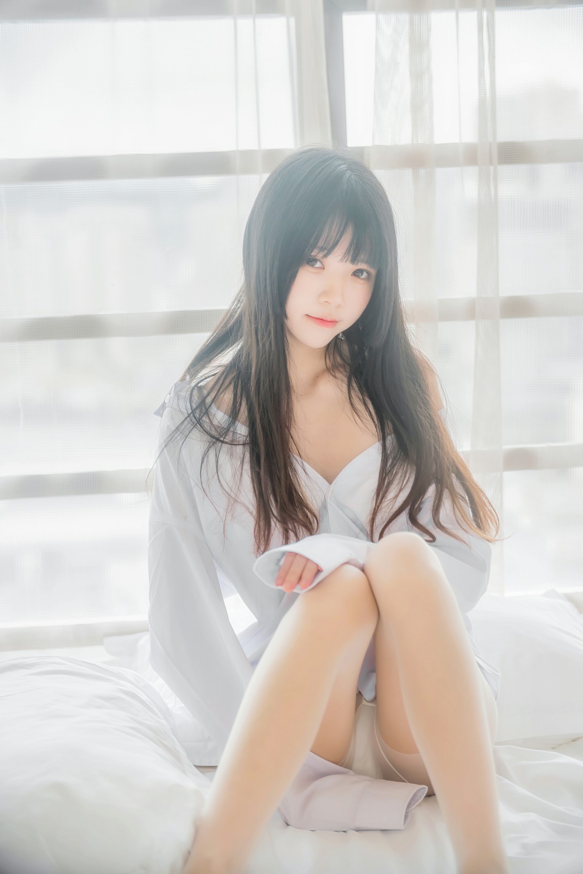 萝莉风COS 桜桃喵 – 白衬衫散发 – COSPLAY