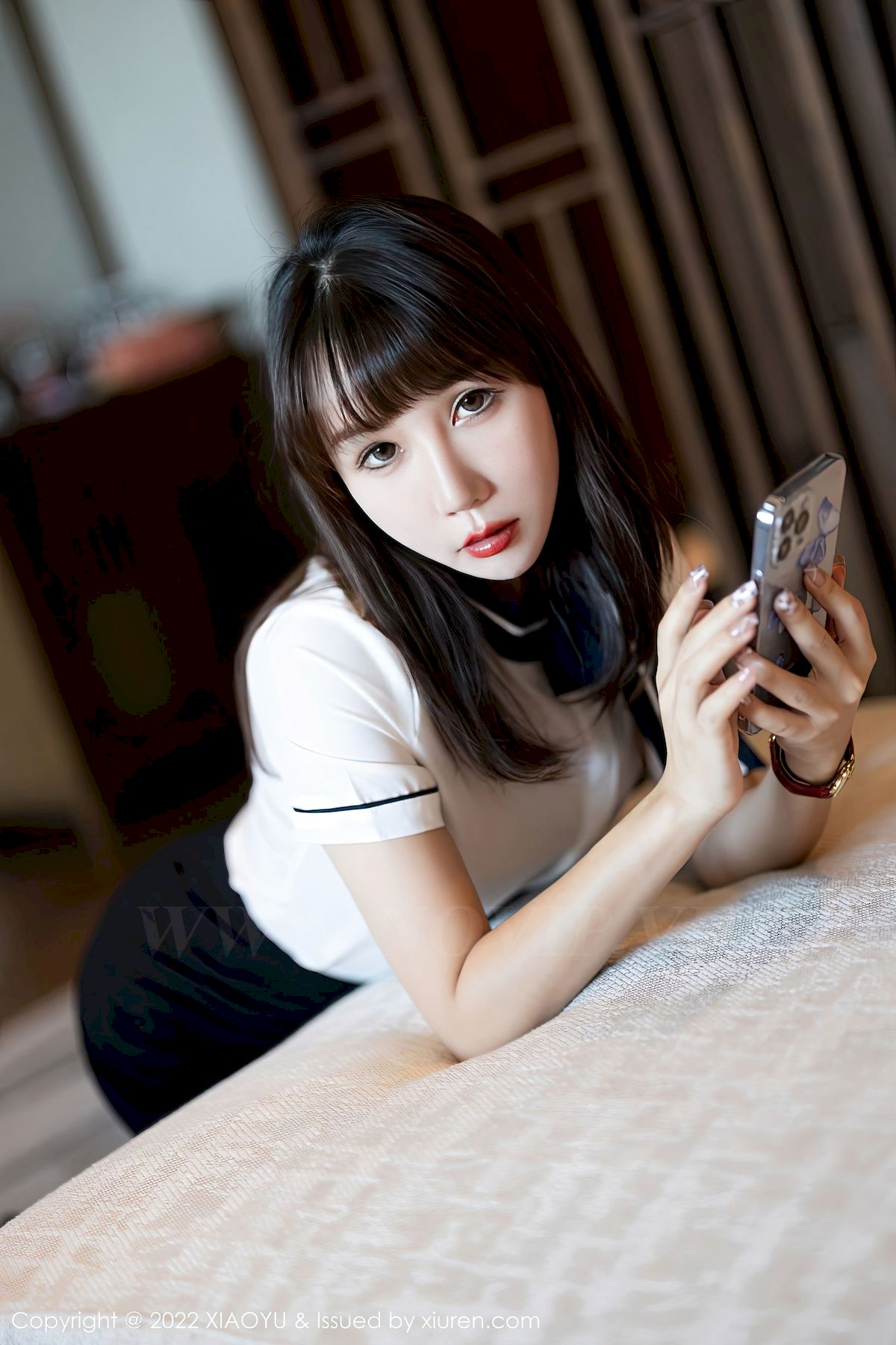 [语画界XIAOYU] Vol.918 模特波巧酱 – 空姐制服+黑色短裙性感写真
