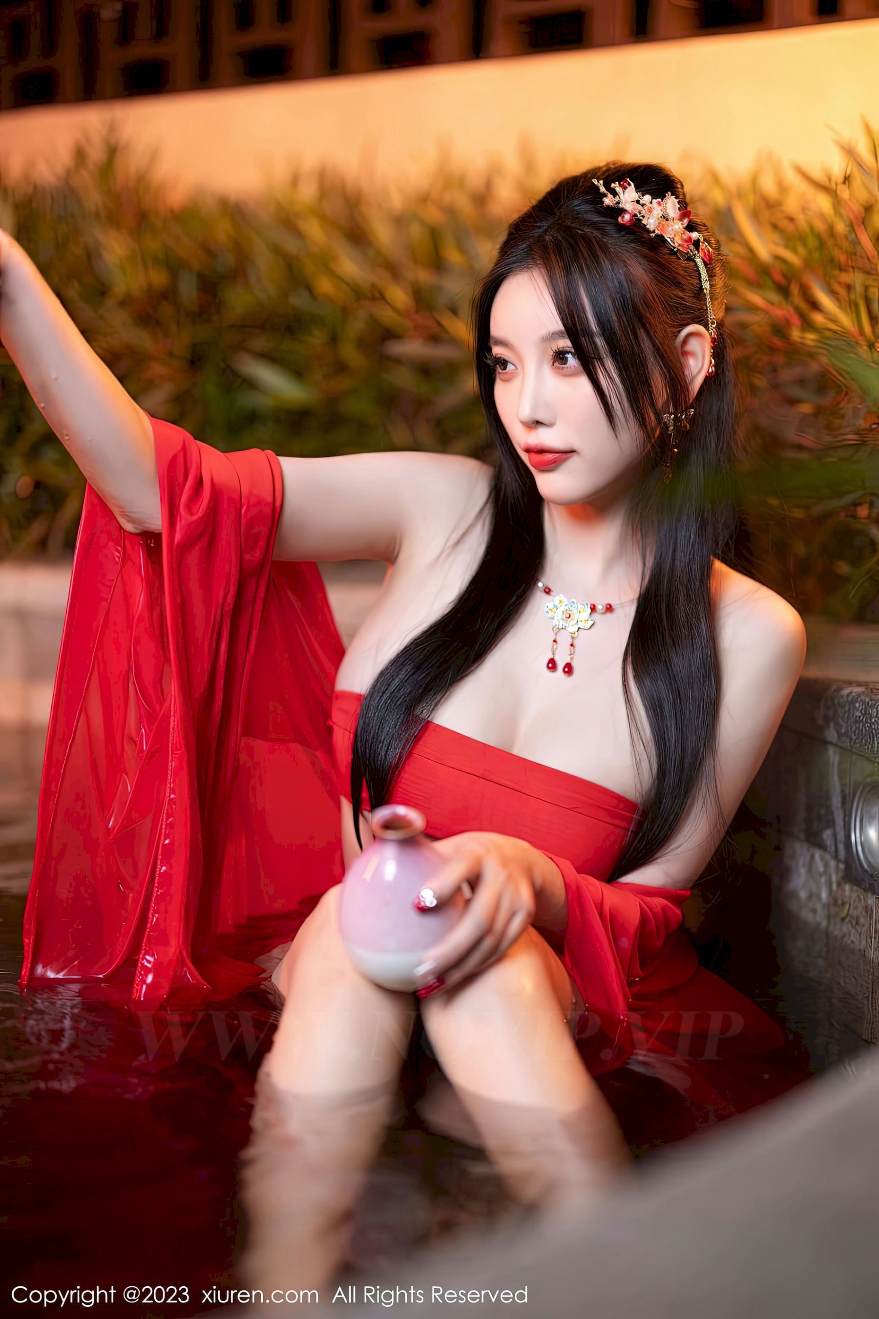 [秀人XiuRen] No.6149 女神杨晨晨Yome – 半透红色丝绸洁白如玉海南岛旅拍