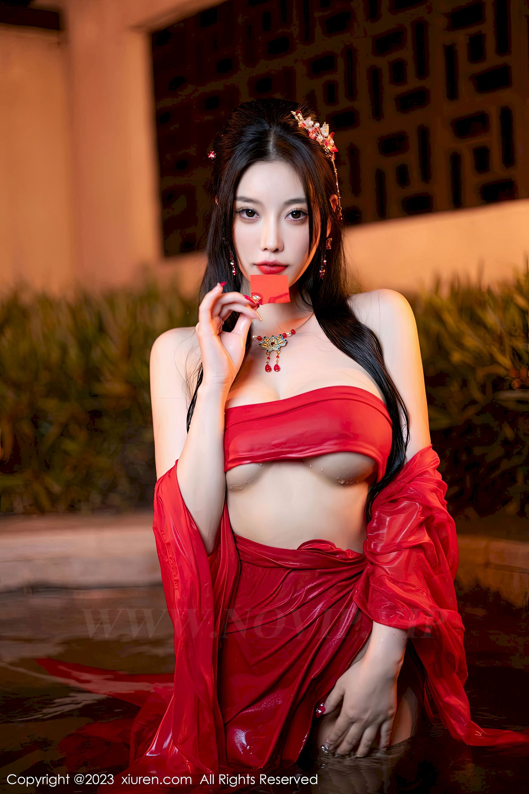 [秀人XiuRen] No.6149 女神杨晨晨Yome – 半透红色丝绸洁白如玉海南岛旅拍