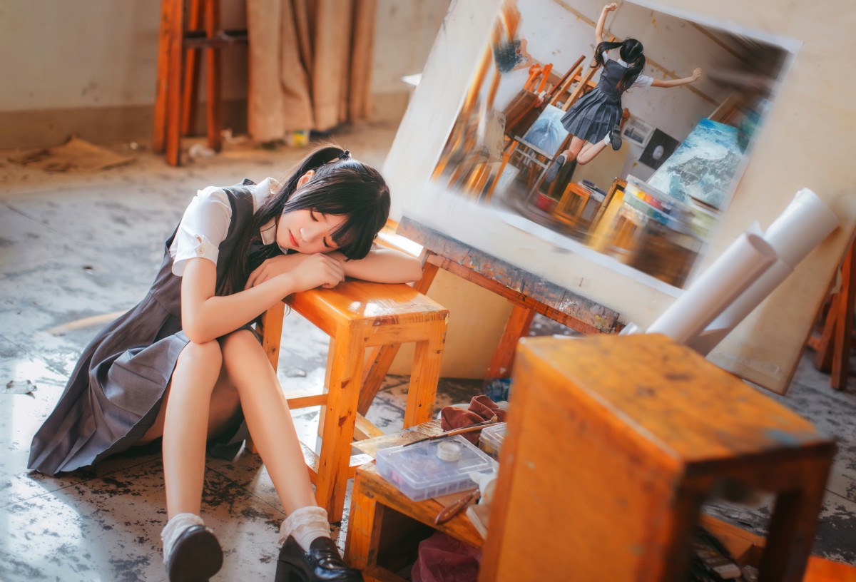 萝莉风COS 桜桃喵 – 画室少女 – COSPLAY