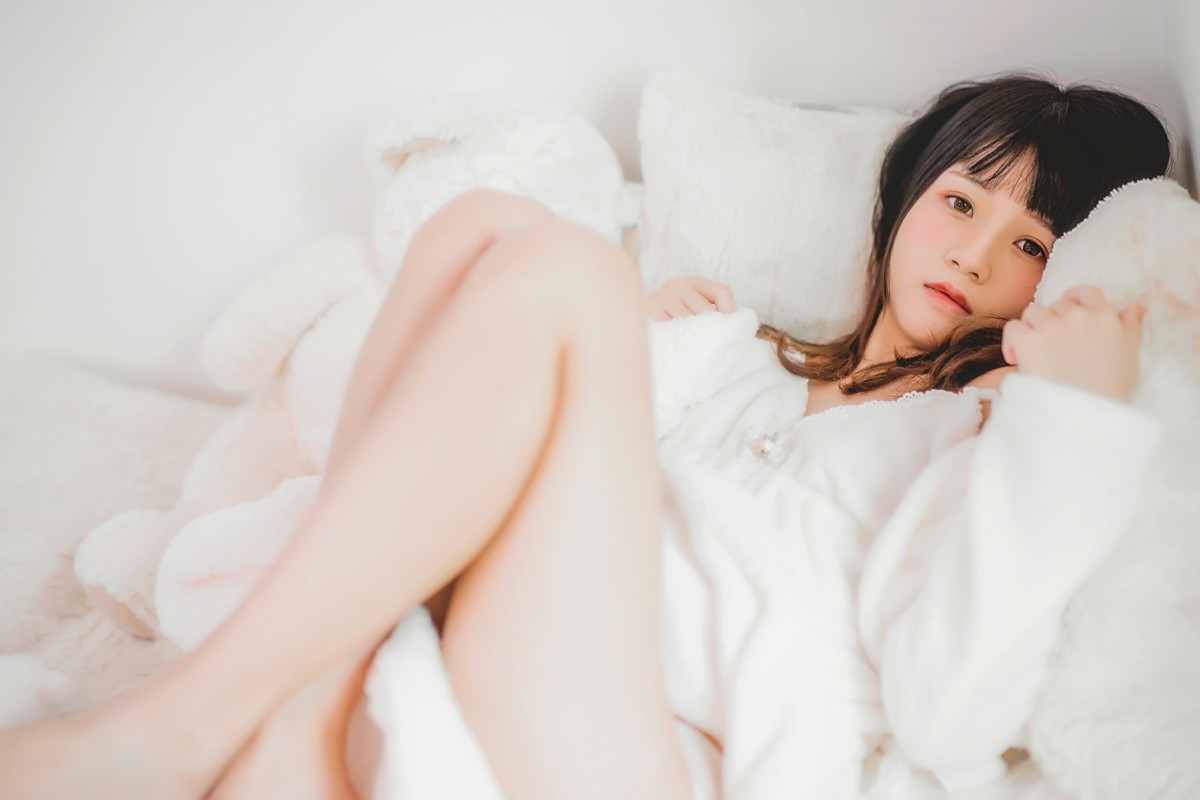 萝莉风COS 桜桃喵 – 冬眠 – COSPLAY