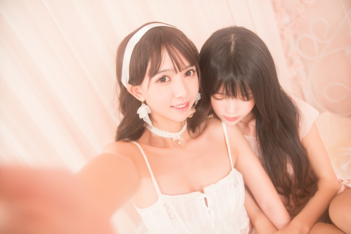 萝莉风COS 桜桃喵&amp;amp;鳗鱼霏子 – 百合 – COSPLAY