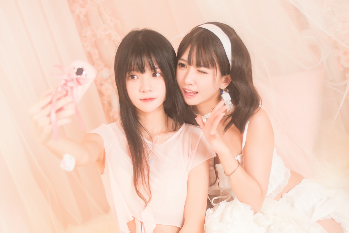 萝莉风COS 桜桃喵&amp;amp;鳗鱼霏子 – 百合 – COSPLAY