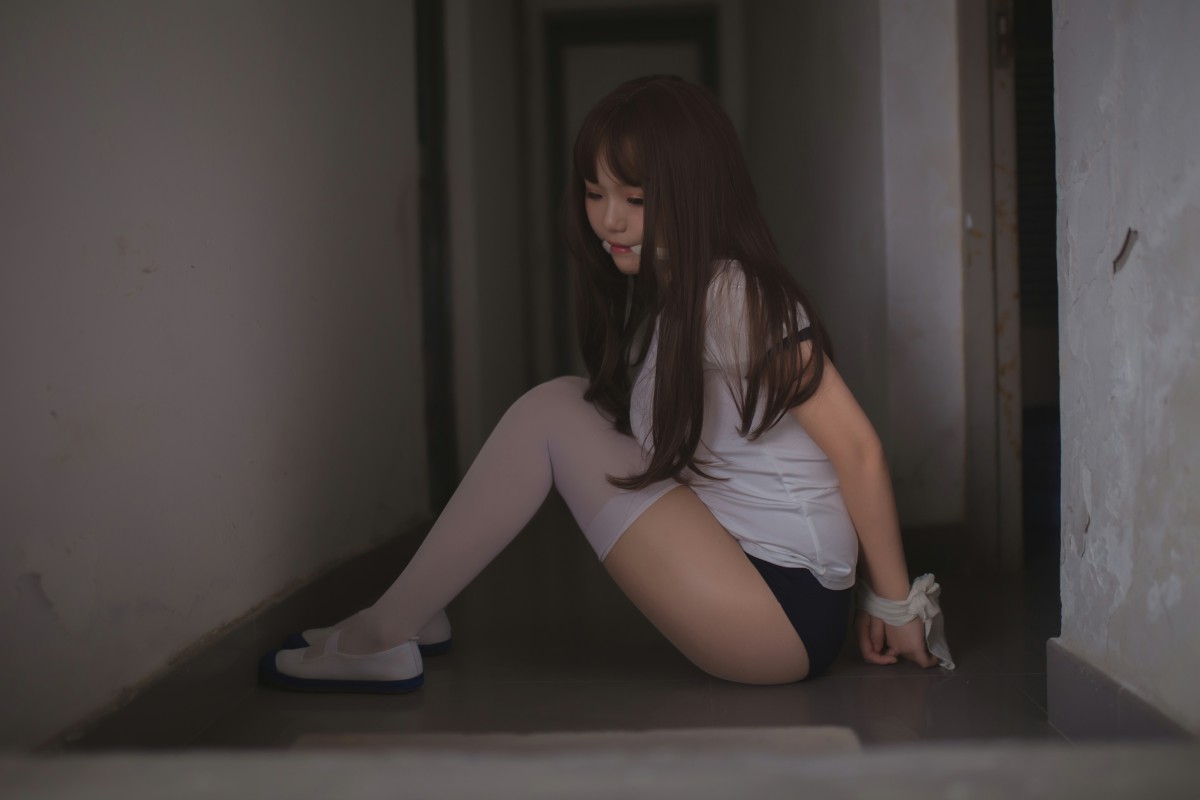 性感人气COSER Yoko宅夏Cos – 白丝捆绑 – COSPLAY
