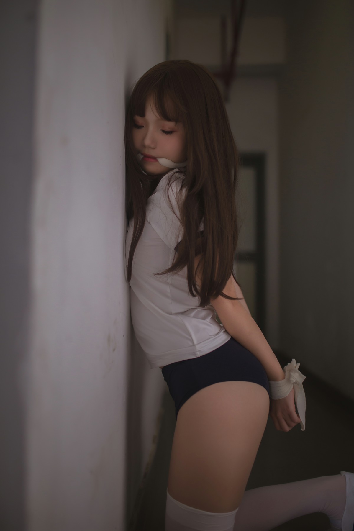 性感人气COSER Yoko宅夏Cos – 白丝捆绑 – COSPLAY