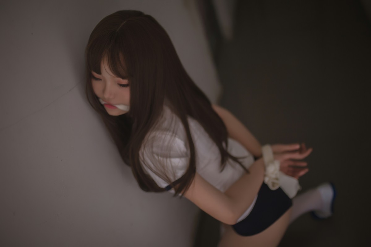 性感人气COSER Yoko宅夏Cos – 白丝捆绑 – COSPLAY