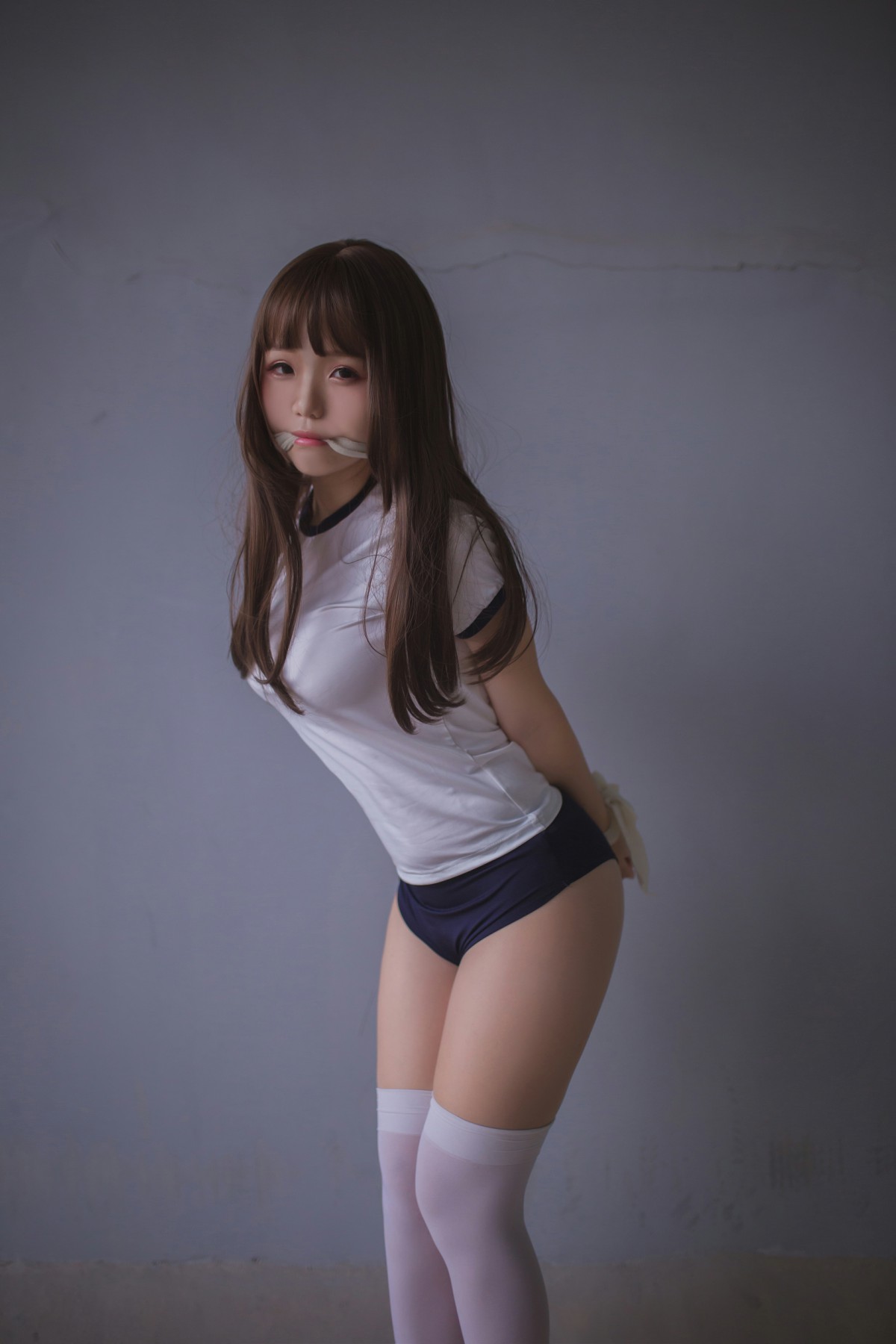 性感人气COSER Yoko宅夏Cos – 白丝捆绑 – COSPLAY