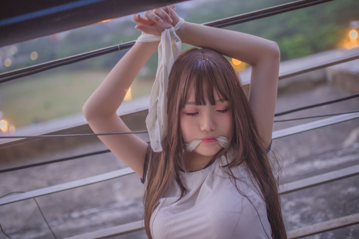 性感人气COSER Yoko宅夏Cos – 白丝捆绑 – COSPLAY