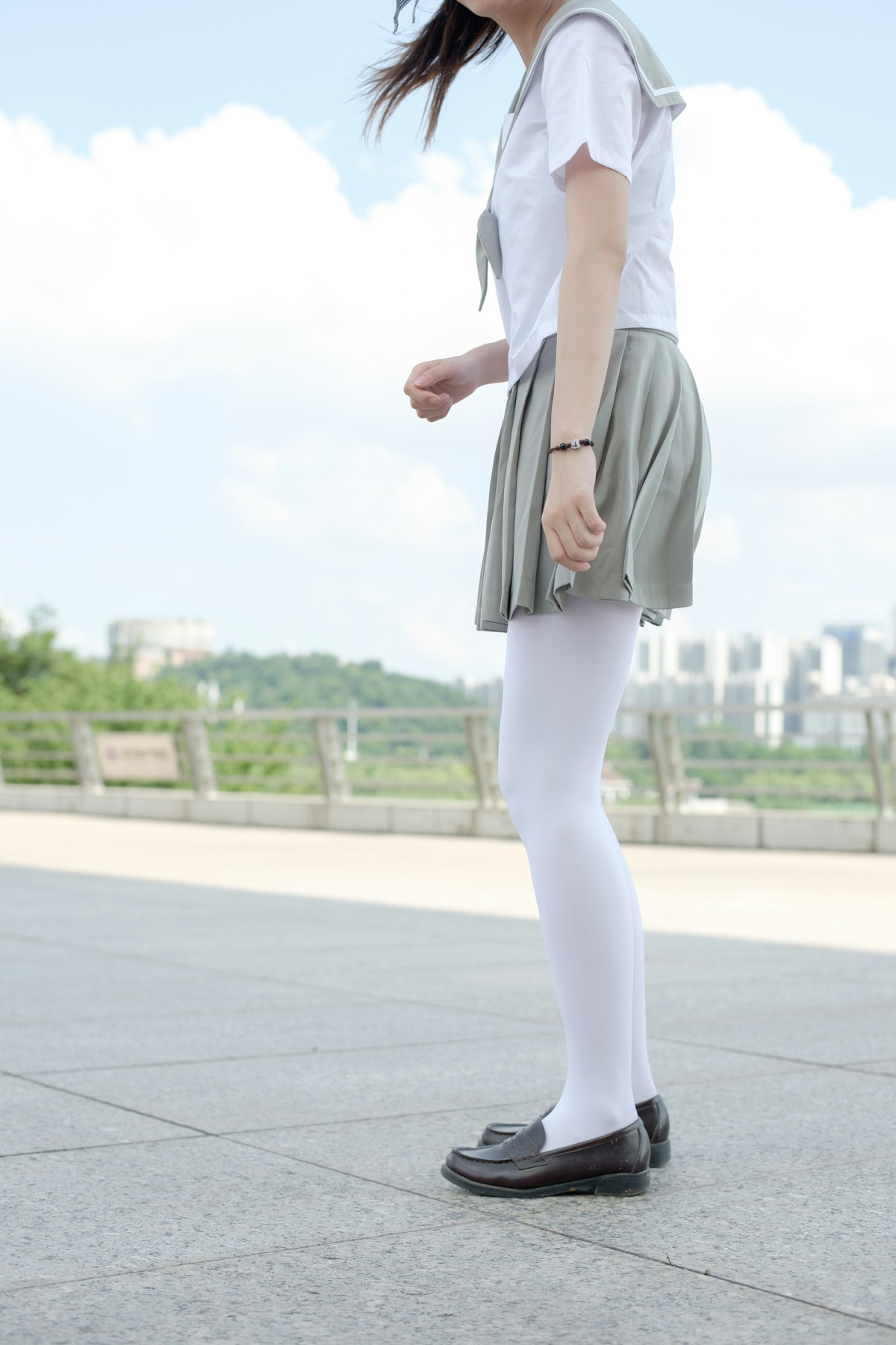 [森萝财团]R15-026JK白丝户外 – COSPLAY
