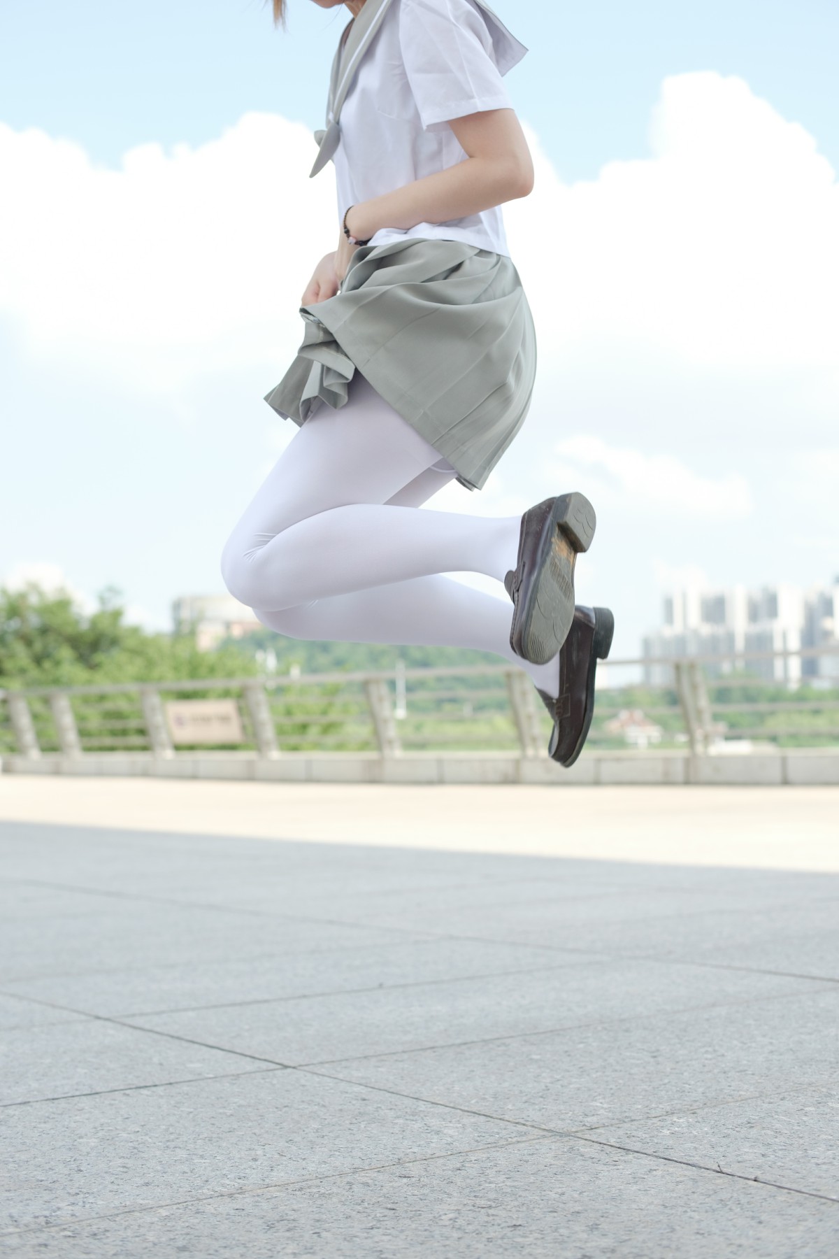 [森萝财团]R15-026JK白丝户外 – COSPLAY